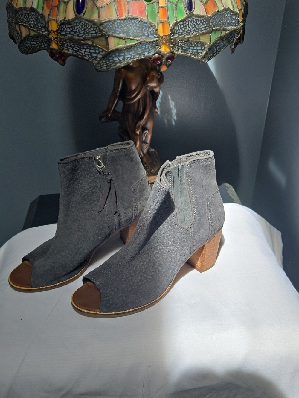 Toms Blue Gray Suede Sandals Size 10M